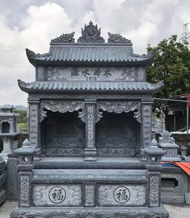 Mẫu thiết kế mộ 2 mái đôi đậm phong cách Trung Hoa với họa tiết chạm khắc nhỏ