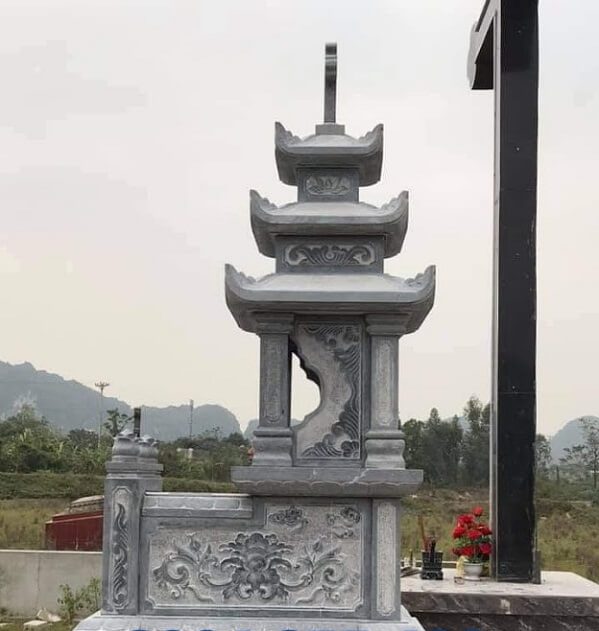 Mộ công giáo ba mái bằng đá xanh tự nhiên tại Nghệ An