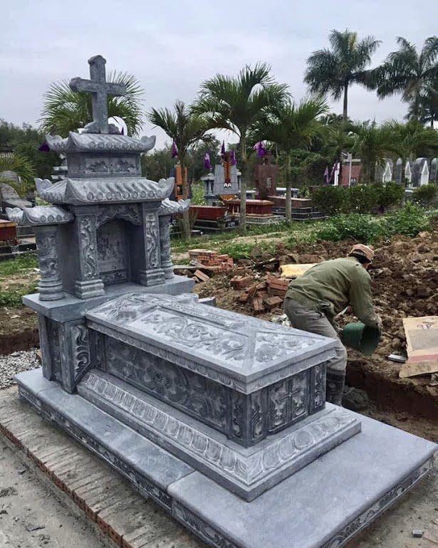 Công trình lăng mộ bằng đá cho người theo đạo Công Giáo thi công tại Bắc Ninh