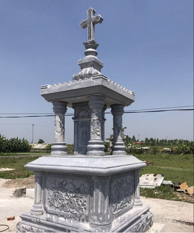 Mộ đá công giáo một mái đơn giản tại Sóc Sơn - Hà Nội